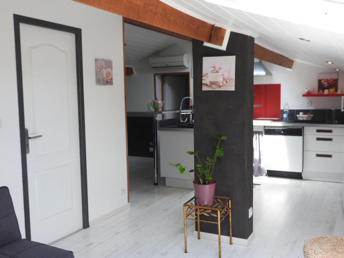Appartement Mansarde Et Climatise 50 M2 Pompignan  Exterior foto