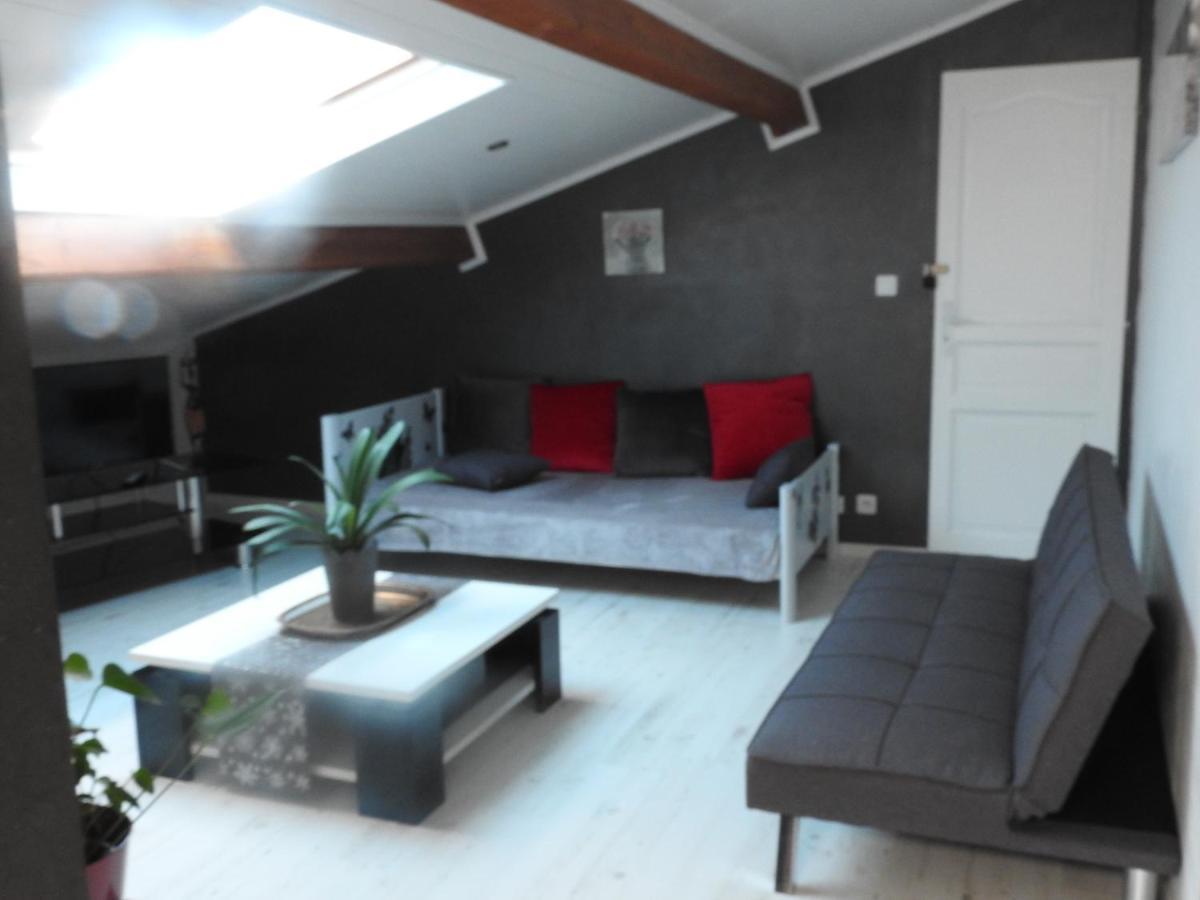 Appartement Mansarde Et Climatise 50 M2 Pompignan  Exterior foto