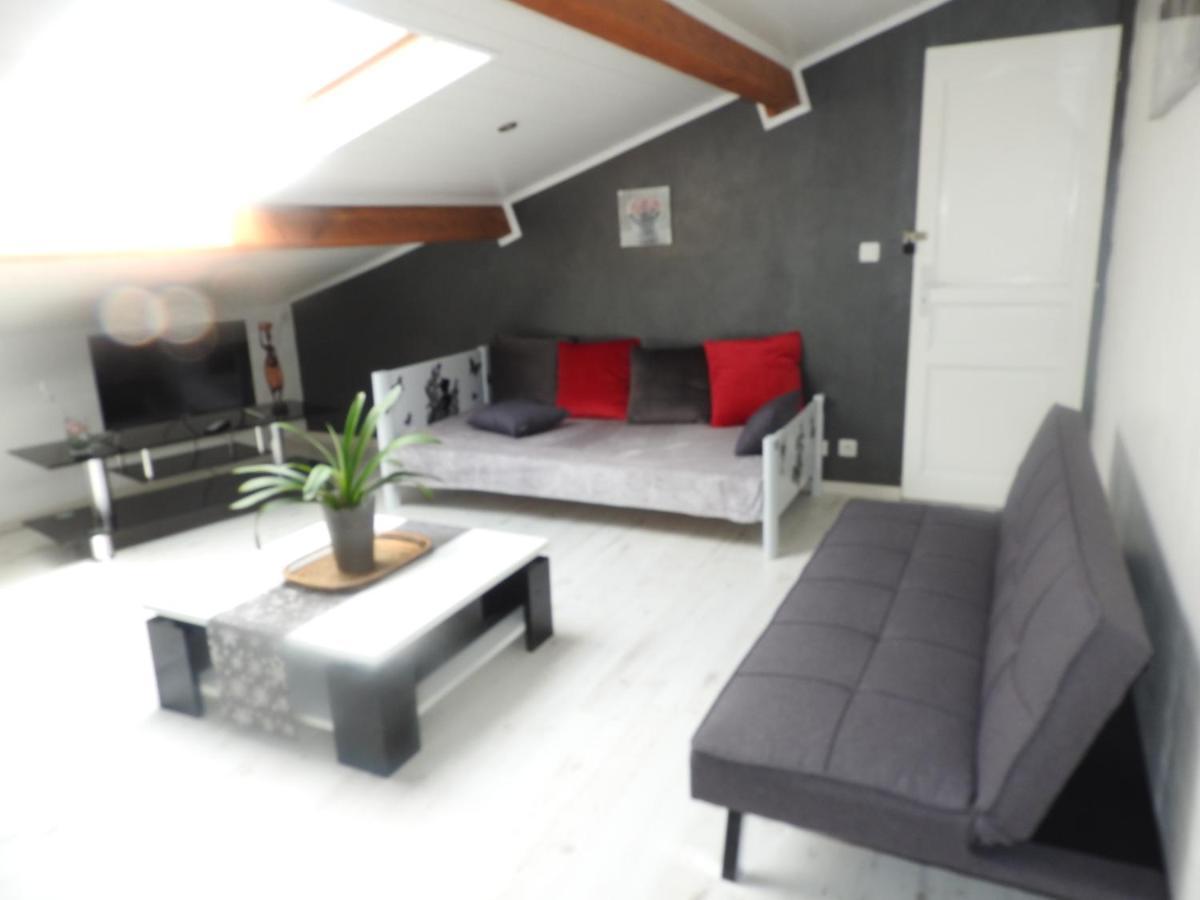Appartement Mansarde Et Climatise 50 M2 Pompignan  Exterior foto