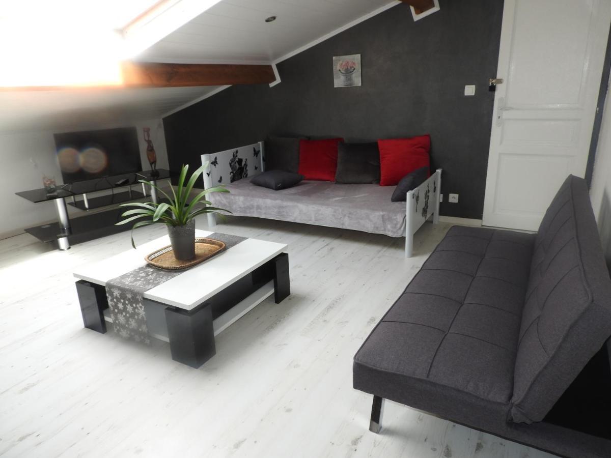 Appartement Mansarde Et Climatise 50 M2 Pompignan  Exterior foto