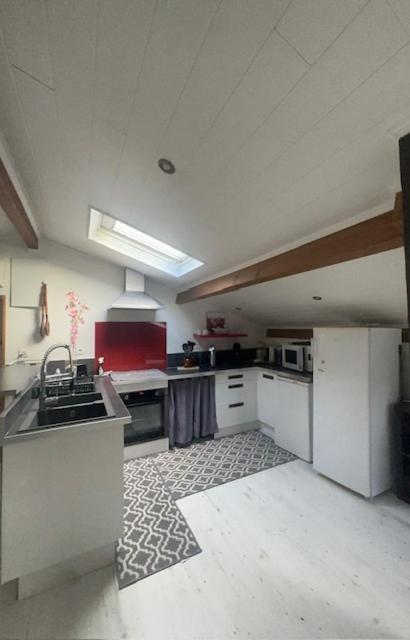 Appartement Mansarde Et Climatise 50 M2 Pompignan  Exterior foto