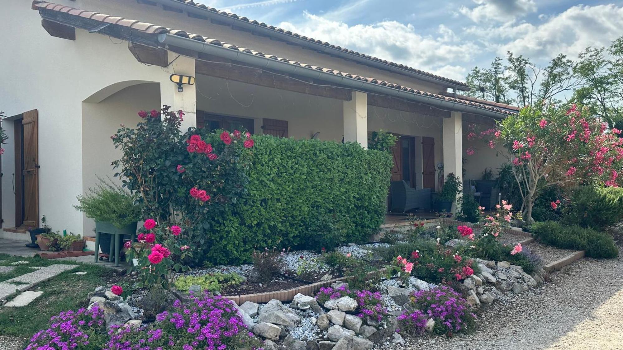 Appartement Mansarde Et Climatise 50 M2 Pompignan  Exterior foto